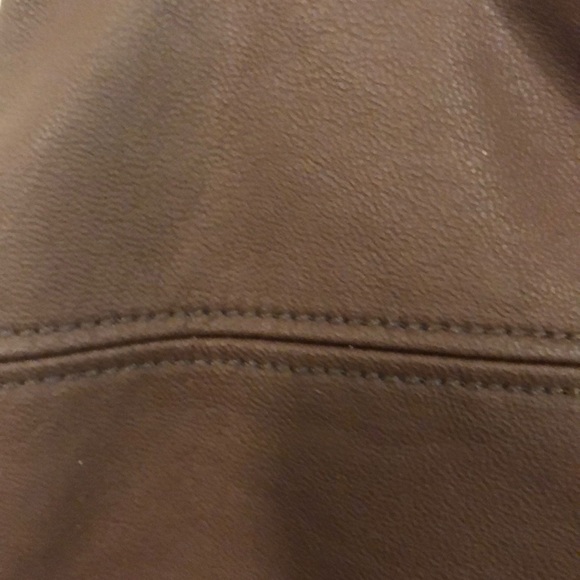 Abercrombie and Fitch leather mini skirt - Picture 4 of 4